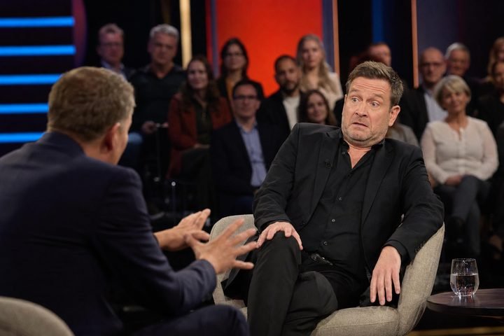 Unvorbereiteter Talkshow-Gast im deutschen Live-TV